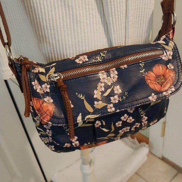 Bueno Handbags - 3358 Small Bueno Crossbody in Navy and Brown Print.